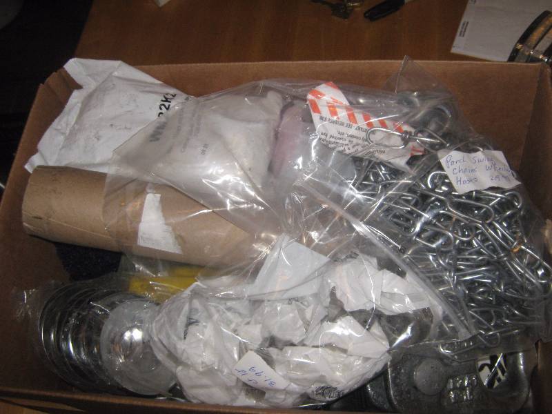 lot 3251 image: large box general merchandise over 200.00 in resale value