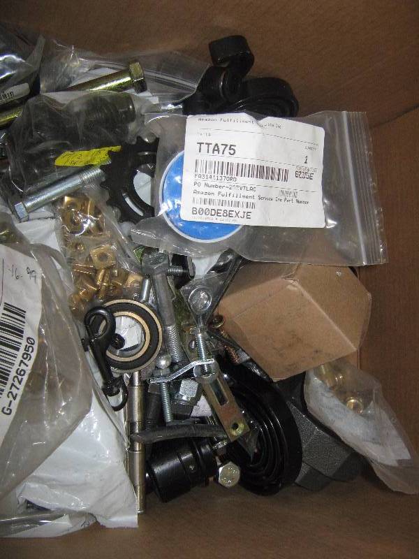 lot 3271 image: large box general merchandise over 200.00 in resale value