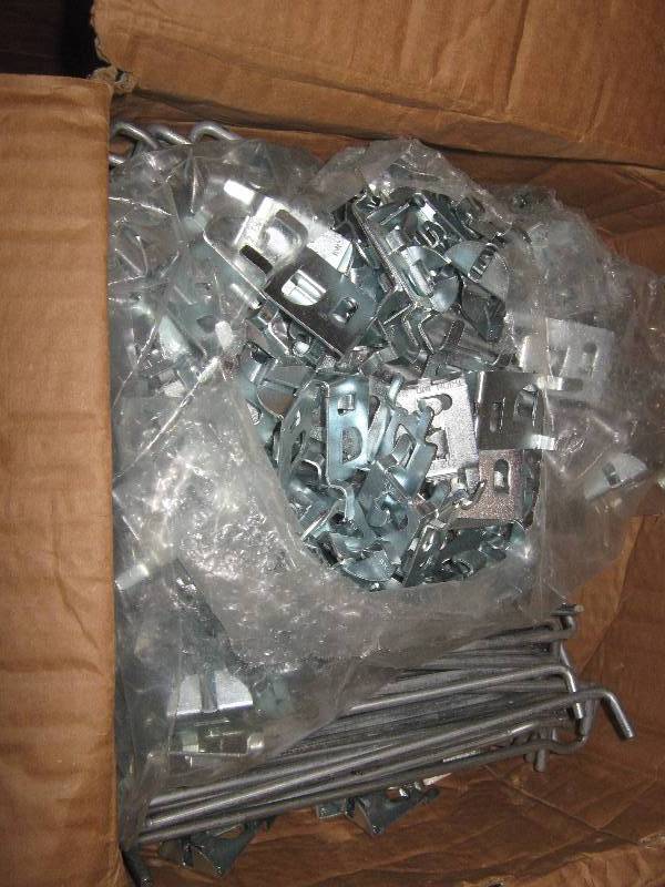 lot 3281 image: 100 count lot 9 merchandiser 2 bar peg hook