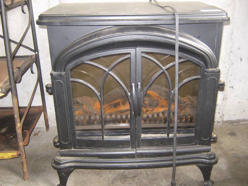 lot 3283 image: electric stove space heater 29 tall 26 wide