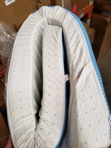 lot 6287 image: Full Size Mattress Topper 3 in.&nbsp