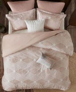 lot 2001 image: The Curated Nomad Latia Blush Cotton Jacquard Queen Duvet Cover Set- Retail$89.99