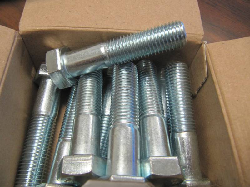lot 1581 image: NEW Box of 10 Hillman Group 16-mm- 2.00 x 70-mm Zinc Plated Metric Hex Bolts