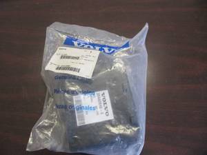 lot 4094 image: NEW VOLVO Truck CONTROL UNIT   VO 20442646-2 OEM   NEW