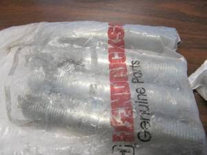 lot 4109 image: NEW Lot of (8) NEW Hendrickson Suspension SADDLE CAP STUD 78-14 UNF PN# 06696-900