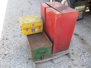 lot 4114 image: Assortment of Tool Boxes Naval Aircraft Box