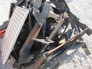 lot 4002 image: Pallet of Fuel Tank Straps and Battery Box Cover for  Round and Square Tanks