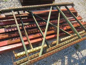 lot 4011 image: LARGE LOT OF PALLET SHELVING