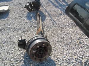 lot 4017 image: 12,000 LB TRUCK FRONT AXLE WITH HUBS AND DRUMS -EXCELLENT CONDITION