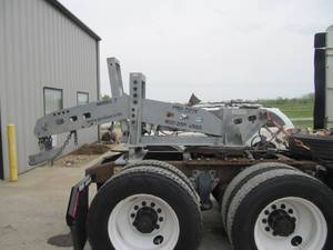 lot 1519 image: THE PREMIER WRECKER LINE Pro-Tote 7 - Truck Trailer Fifth Wheel Wrecker