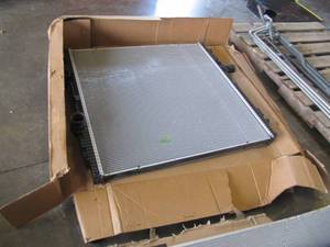 lot 1598 image: New Radiator N-4028004 Peterbilt  Kenworth Truck Radiator - Fits 384, 386, 587 W900 & T400