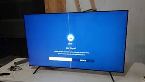 lot 47431 image: Samsung Crystal UHD 8 Series TU8000 65in Smart TV