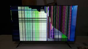 lot 47432 image: SAMSUNG 55-inch Class QLED Q70T Series - 4K UHD Dual LED Quantum HDR Smart TV with Alexa Built-in (QN55Q70TAFXZA, 2020 Model)  DAMAGED SCREEN