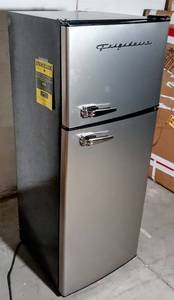 lot 47351 image: Frigidaire Model EFR751 - 2 Door Apartment Size Refrigerator w Freezer, 7.5 cu ft - Platinum Series - Black & Stainless  Compressor Kicks On, But Does NOT Cool