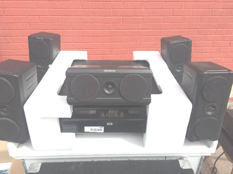 lot 7091 image: Kenwood DV-605 player  5 SPEAKERS  SUBWOOFER