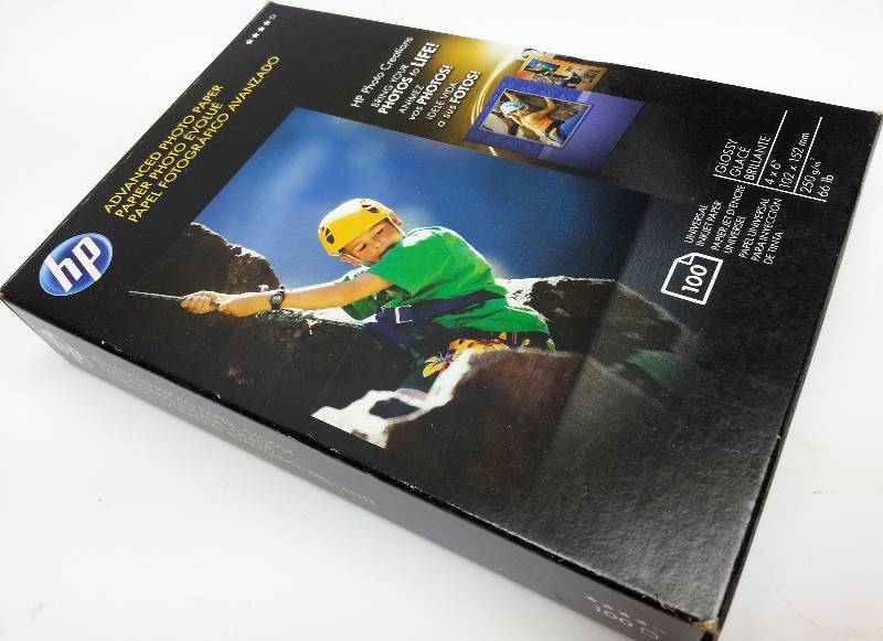 lot 1501 image: I believe theres been 2-3 sheets used out of this 100 sheet box of HP Advanced Glossy Photo Paper.