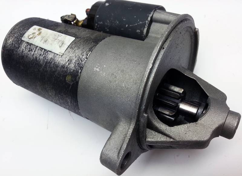 lot 1502 image: Very little use and low hours on this Ford 240 300 cubic inch 6 cylinder starter.