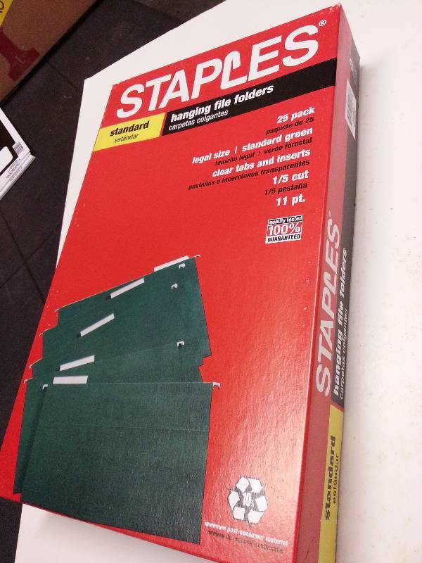 lot 1517-4 image: Unopened box of 25 Staples� Hanging File Folders, Legal size Standard Green, 5 Tab