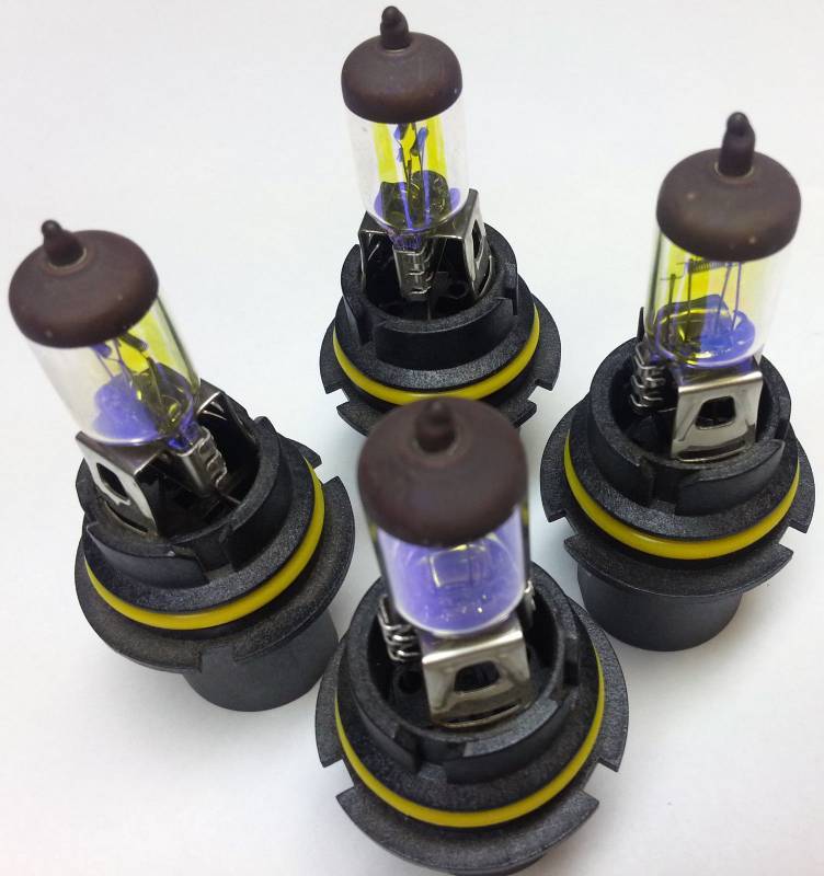 lot 9044 image: Set of 4 new of the HB1 Bright 9004 EIKO Xenon Gas replacement head light bulbs.