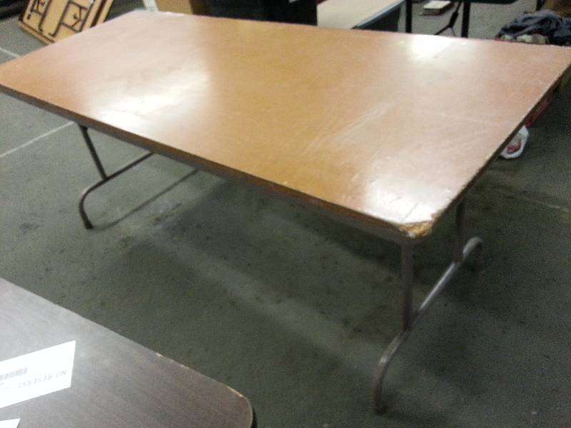 lot 1527 image: 72 long X 25 deep and 30 off the floor folding legs display table