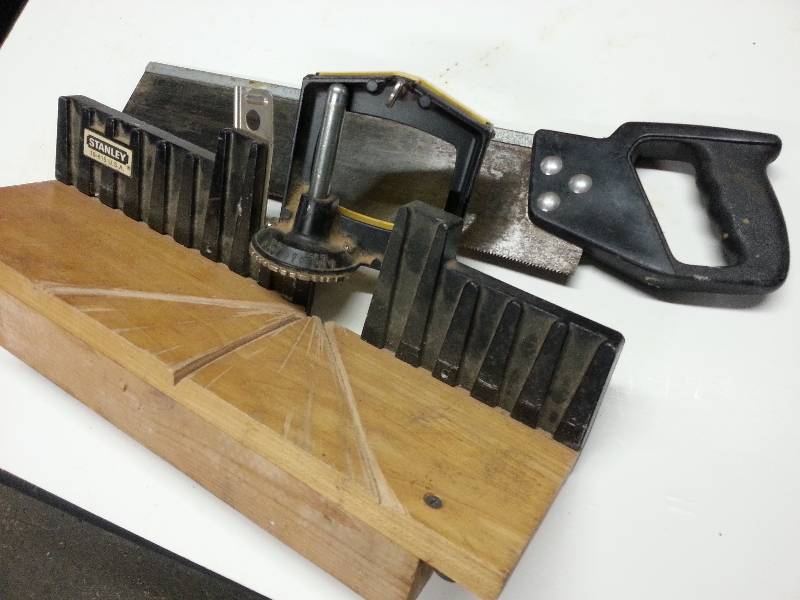 lot 1530 image: It looks like Im selling this for parts only as I dont believe its all the right pieces for one miter saw