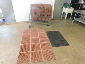lot 4750 image: Floor Mat Rack & 6 Large & 1 Small Rubber Floor Mats
