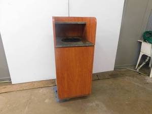 lot 4751 image: Restaurant Trash Can With Liner
