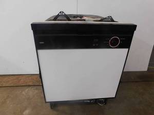 lot 4754 image: Roper Dishwasher