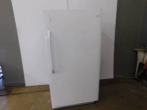 lot 4760 image: Frigidaire Freezer