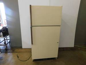 lot 4761 image: Kenmore Sears Fridge