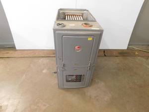 lot 4762 image: Rheem Furnace