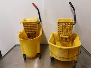 lot 4801 image: 2 Mop Buckets