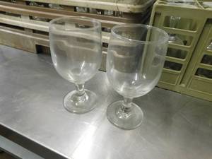 lot 4807 image: Wine Glasses and Dish Rack