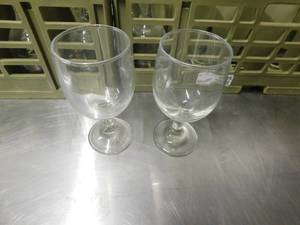 lot 4806 image: Wine Glasses and Dish Rack