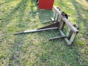 lot 35506 image: Bale Spike