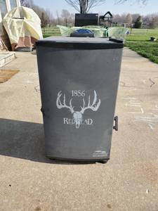 lot 35513 image: RedHead Masterbuilt Electric Smoker