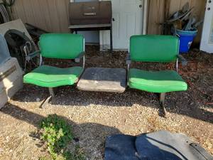 lot 35517 image: Green Chair Bench