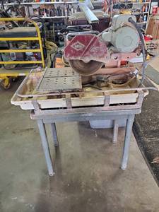 lot 35564 image: 10in Wet Tile Saw MK 101