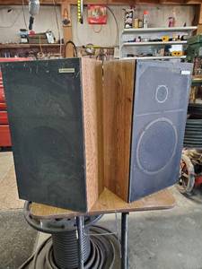 lot 35565 image: Pioneer Speakers