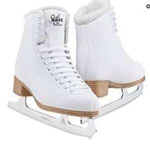 lot 23712 image: Jackson 380 girls size 13 ice skates