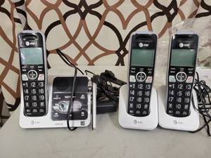 lot 23946 image: Cordless Telephone Set of 3