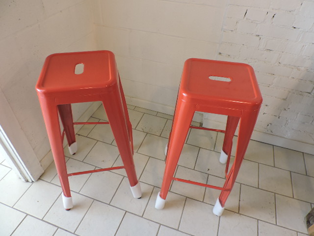 lot 1186 image: BAR STOOL SET