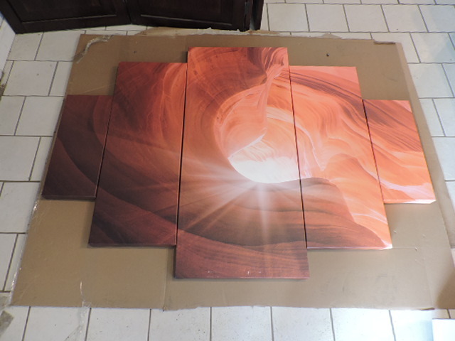 lot 1195 image: 5 PIECE WALL ART SET
