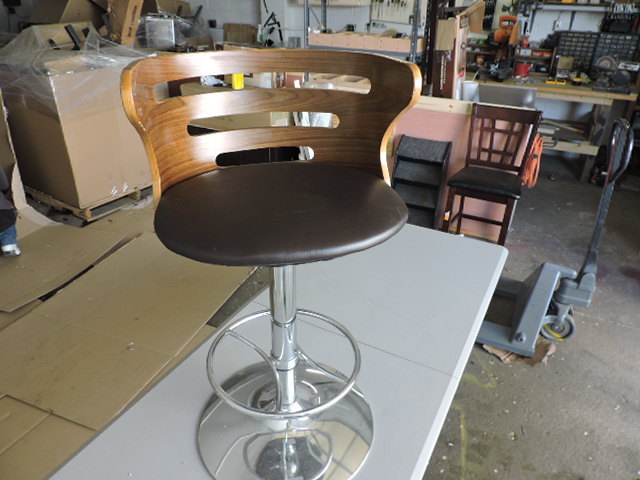 lot 1244 image: BAR STOOL