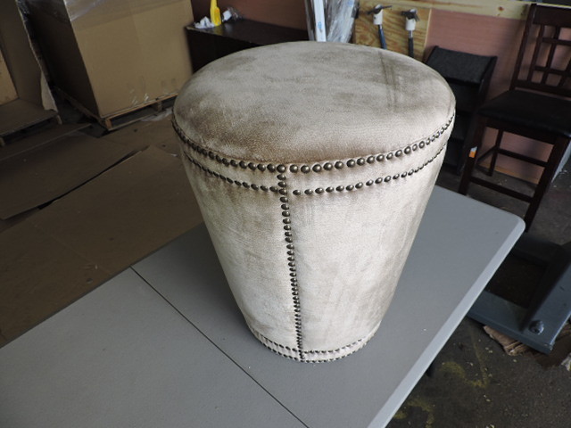 lot 1247 image: STOOL
