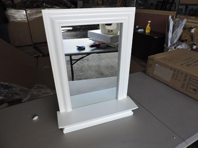 lot 1249 image: WALL MIRROR