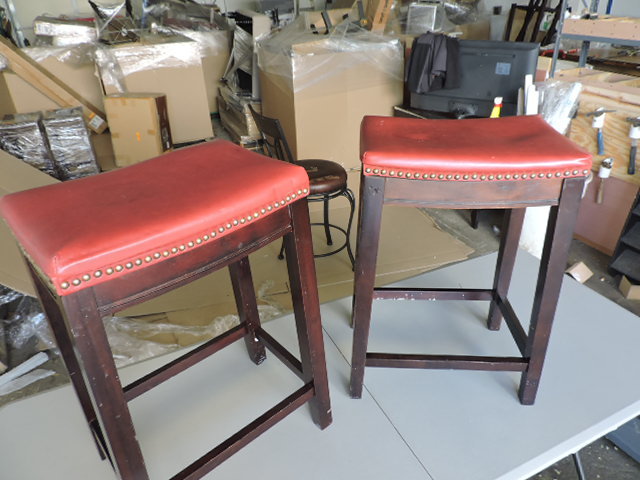 lot 1253 image: (2) BAR STOOLS