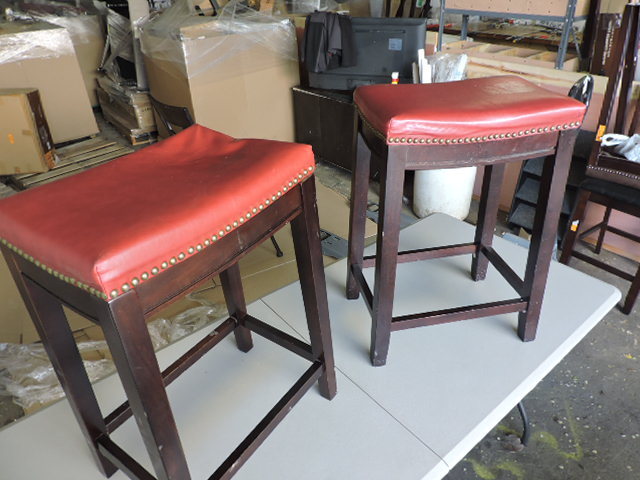 lot 1254 image: (2) BAR STOOLS