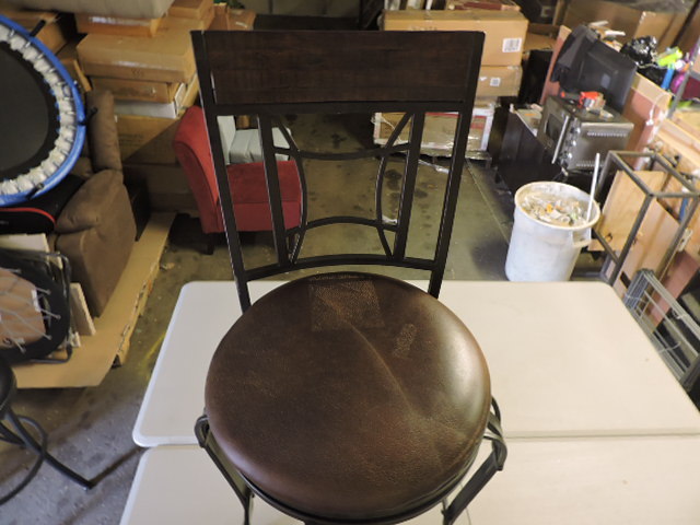 lot 1268 image: BAR STOOL