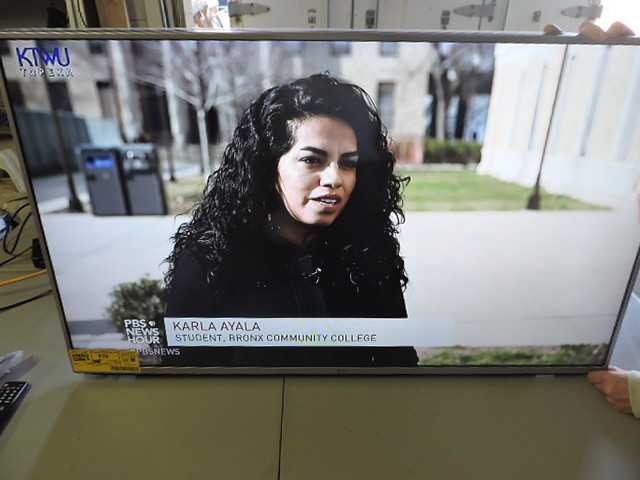 lot 1311 image: LG 49 HD TV